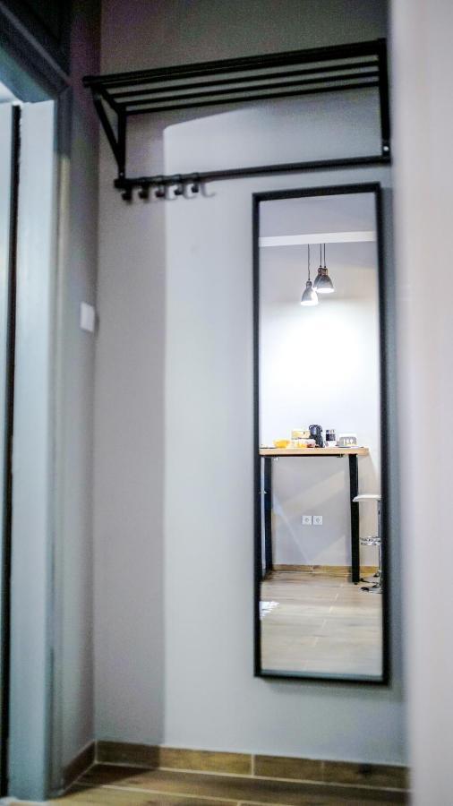 D16 Athens Apartment - 5' Mins To Petralona Metro Eksteriør billede
